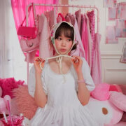 LE SSERAFIM - Kawaii