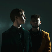 Леон Кемстач, Konfuz - Как звучит любовь