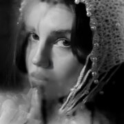 Амура, The Narcissus - До мурашек